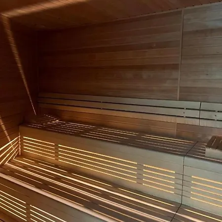 Appartement Hanza Tower Sky Pool & Jacuzzi & Sauna *